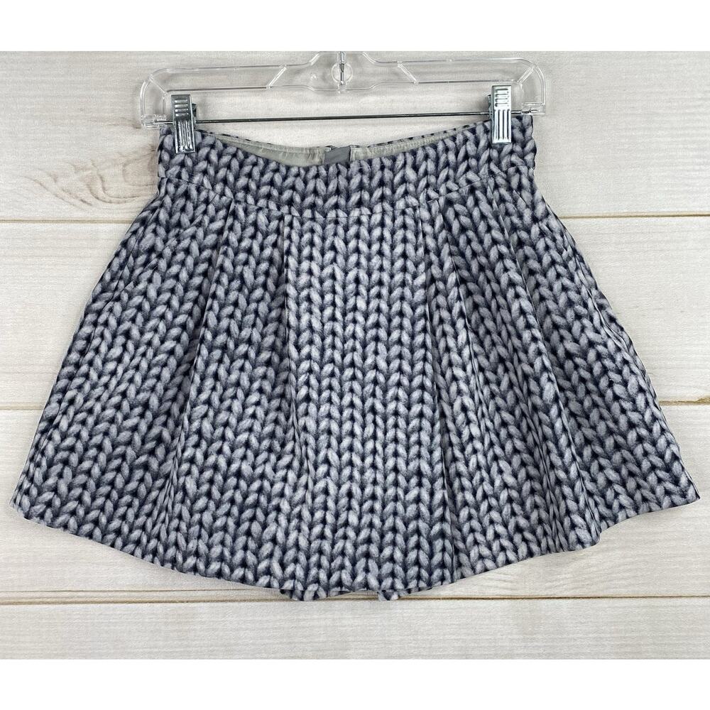 BANANA REPUBLIC Skort Sz 0 Skirt Front Shorts Back Blue Printed Mini Zip Back